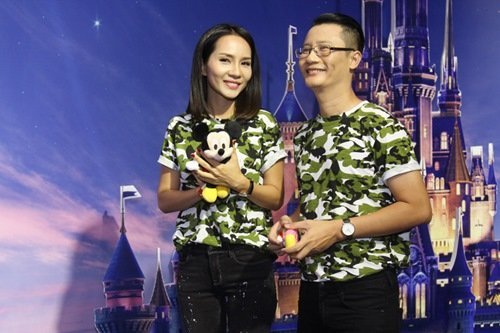 Hoàng Bách khoe vợ đẹp, con xinh