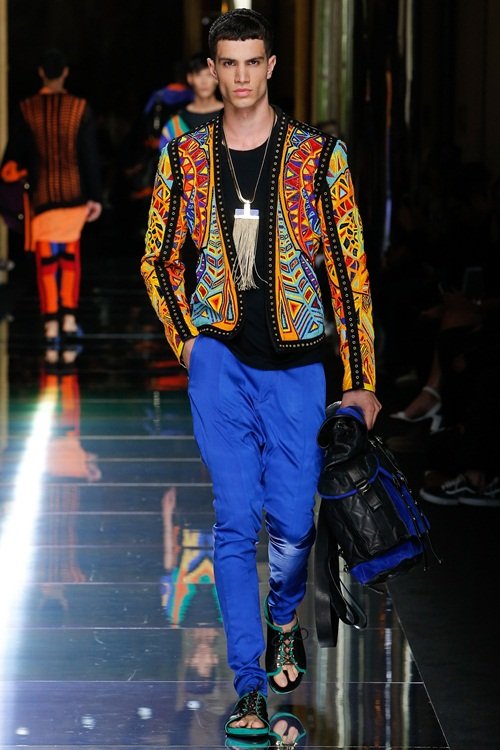 Balmain Paris FW: Quân đoàn quyến rũ!