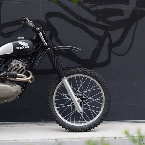 Deus Honda XL 500 - "Chiến binh bất kham"