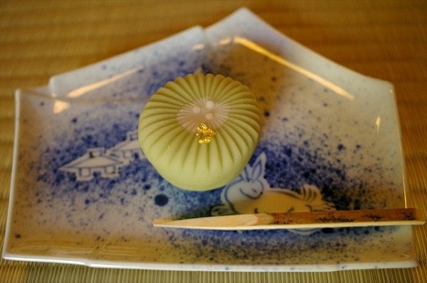 Kem dát vàng Nhật Bản khiến cư dân mạng "phát sốt"