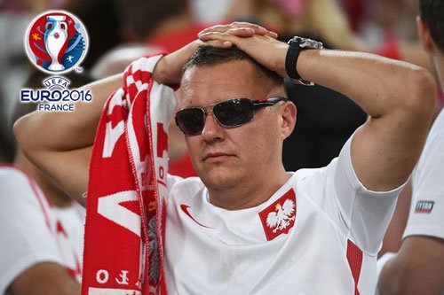 Chùm ảnh: Tuyển thủ Ba Lan rớm nước măt vì thua ở loạt "đấu súng"