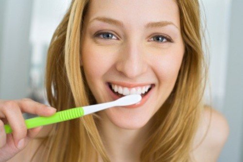 6 sai lầm khi đánh răng cực hại sức khỏe