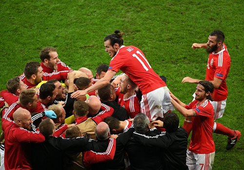 Nhìn lại vòng tứ kết EURO 2016: Bản “anh hùng ca” Xứ Wales
