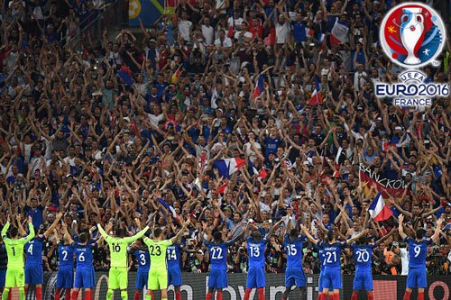 Chùm ảnh: Cầu thủ và CĐV Pháp vỡ òa trong niềm vui chiến thắng
