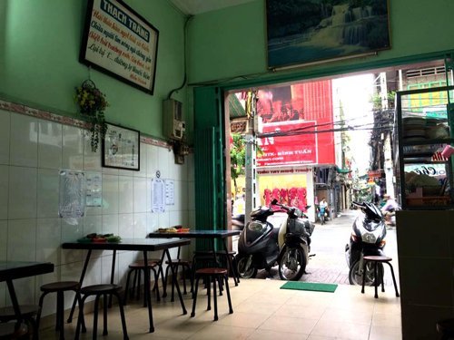 Ghé thăm quán chè gần 60 năm tuổi ở Sài Gòn