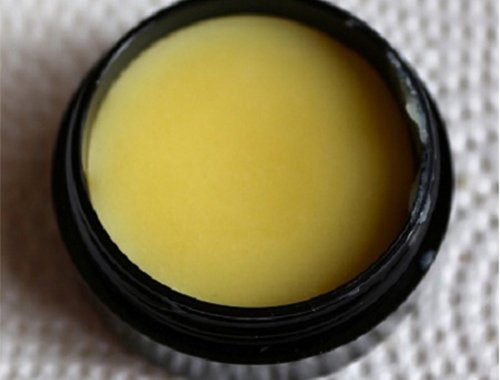 Tự chế 4 loại son dưỡng môi từ thiên nhiên