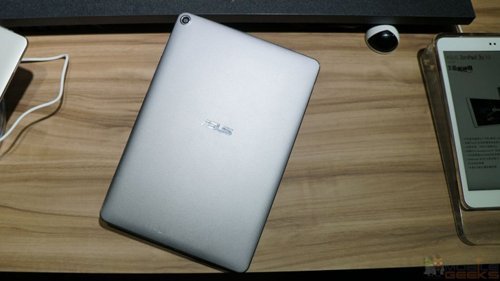 Asus ra mắt máy tính bảng ZenPad 3S 10, giá gần 8 triệu đồng