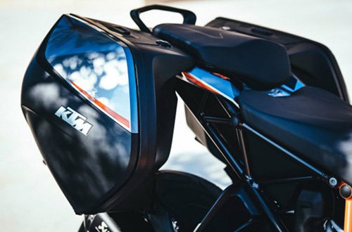 2017 KTM 1290 Super Duke GT: Chiến mã đường trường dẻo dai