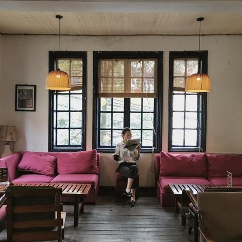 Hai quán cà phê dành cho các "cú đêm" ở Hà Nội