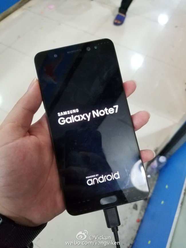 Galaxy Note 7 màn hình phẳng "bằng xương, bằng thịt"