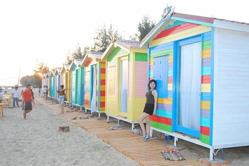 Những căn nhà màu sắc “gây sốt” trên bãi biển