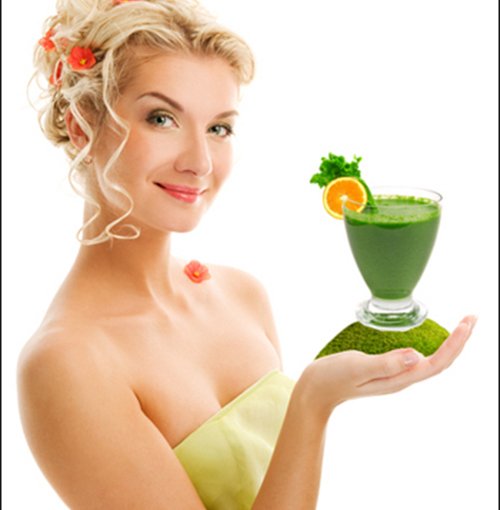 Tự chế sinh tố rau quả để giảm cân nhanh trong ngày hè