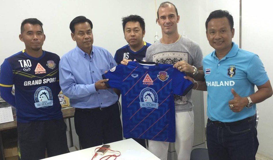 Cựu tiền đạo ĐT Việt Nam gia nhập đội hạng Nhì Thái Lan