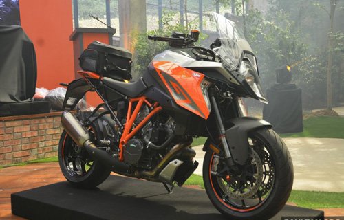 KTM Super Duke GT động cơ “điên” trình làng