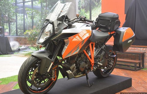 KTM Super Duke GT động cơ “điên” trình làng