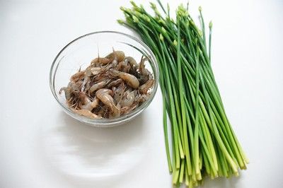 Món ăn ngon: Tôm xào hẹ đơn giản mà ngon miệng