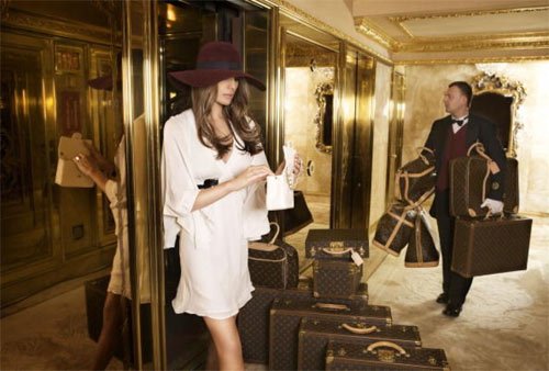 Vợ tỉ phú Donald Trump gây "sốt" nhờ mặc đẹp