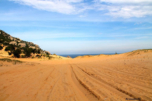 Cung đường biển xanh, cát trắng ở Bình Thuận