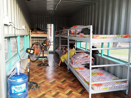 "Hô biến" container thành nhà ở bán trú cho trò nghèo miền núi