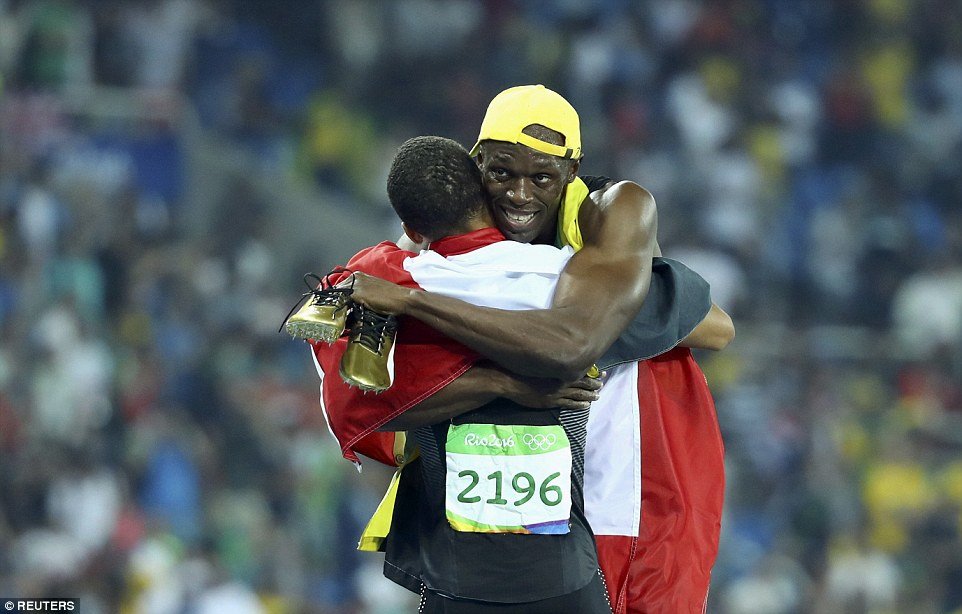 “Tia chớp” Usain Bolt giành HCV 100m lần 3 liên tiếp