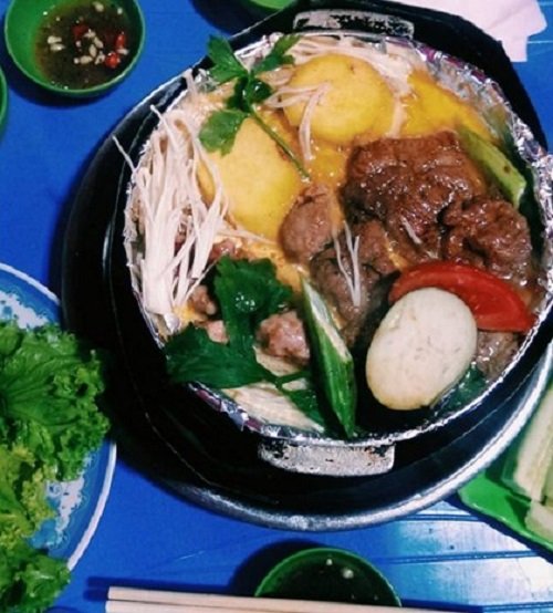 10 con phố Hà Nội "nổi như cồn" nhờ món ăn
