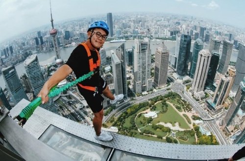 Lối đi không lan can cao nhất thế giới ở Thượng Hải