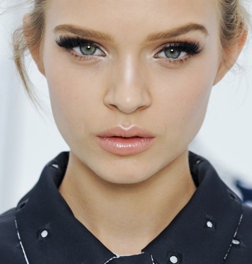 Hãy quyến rũ chàng bằng những màu son hot nhất thu này