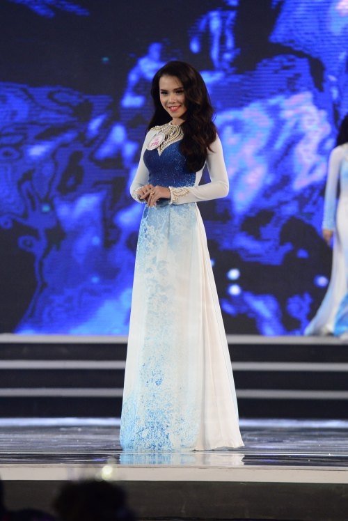 Đỗ Mỹ Linh rạng rỡ đăng quang Hoa hậu Việt Nam 2016