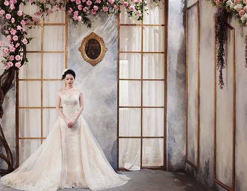 Những mẫu váy cưới đính ren bồng bềnh, quyến rũ hot nhất 2016