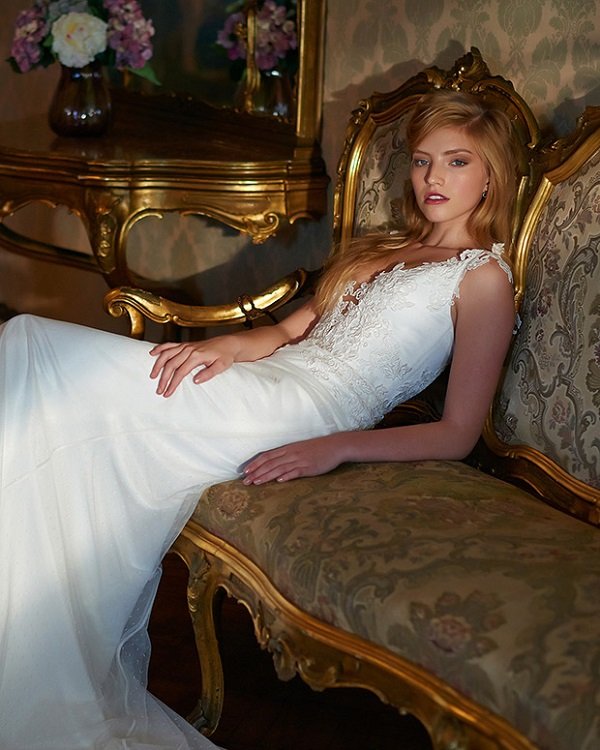 Mơ mộng và tinh tế với những thiết kế váy cưới của Elbeth Gillis