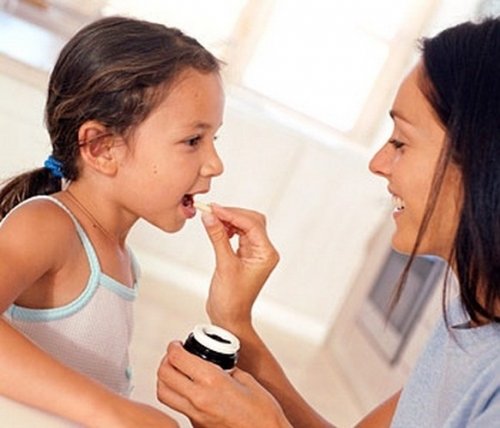Rối loạn tiêu hóa vì mẹ lạm dụng thuốc tăng cường miễn dịch cho trẻ