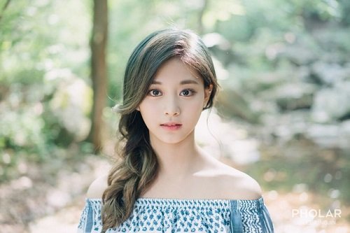 Vẻ đẹp nghiêng thành của "nữ thần nhan sắc mới xứ Hàn"