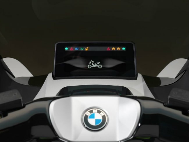 BMW nâng cấp xe ga điện C evolution với pin xe hơi
