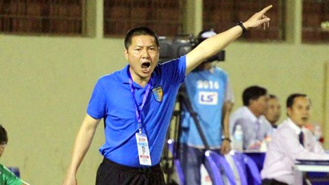 Hạ màn V.League 2016: Ai xứng là “Mourinho Việt Nam”?