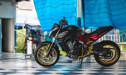 Chết mê Honda CBR650F bản độ vàng đẹp long lanh