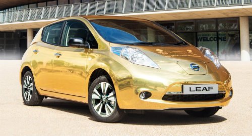 Nissan tặng ôtô vàng cho nhà vô địch điền kinh Paralympic 2016