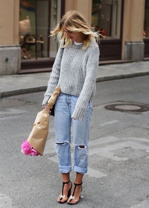 Vì sao bạn luôn cần một chiếc áo len mỏng?