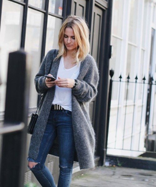 Vì sao bạn luôn cần một chiếc áo len mỏng?