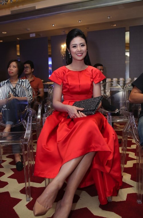 Hoa hậu Ngọc Hân phủ nhận tin đồn kết hôn