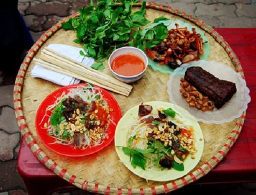 Đủ món ăn vặt ở Hà Nội ứa nước miếng vào mùa thu