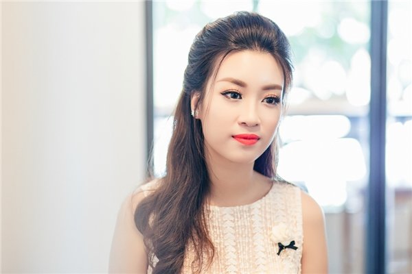Hoa hậu Đỗ Mỹ Linh: "Không phải đại gia nào cũng xấu"