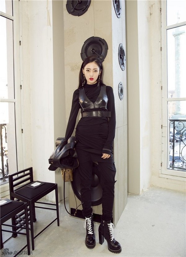 Sao Hoa ngữ nổi bật tại Tuần lễ thời trang Paris