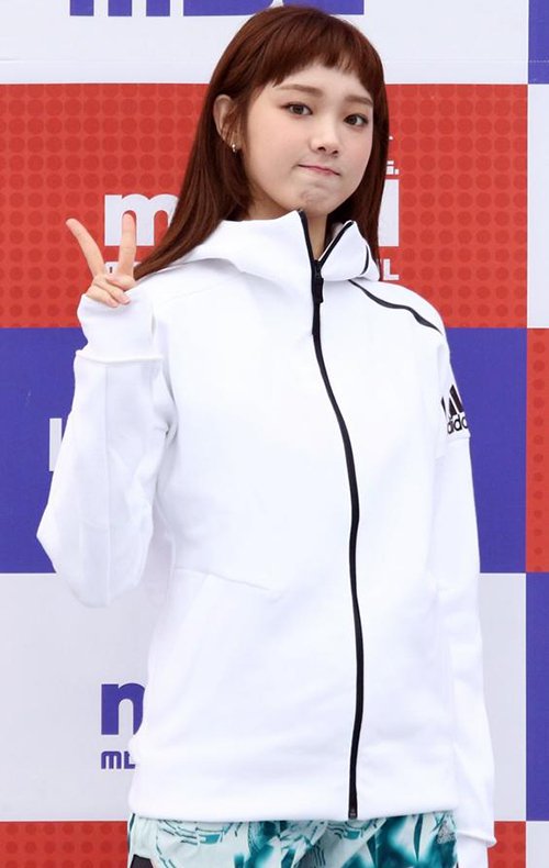 Mốt tóc "chó gặm" đang khiến sao Hàn phát cuồng