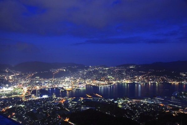 Những điểm ngắm cảnh đêm đẹp nhất Nhật Bản
