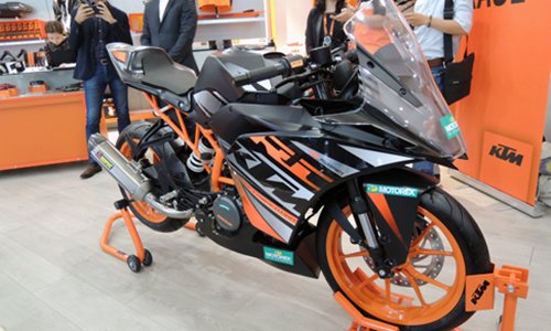 Xế độ KTM RC390 xuất hiện tại đường đua Việt Nam