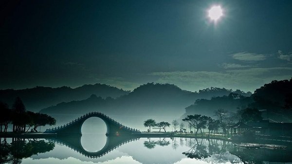 13 cây cầu đẹp như cổ tích đáng chiêm ngưỡng khắp thế giới