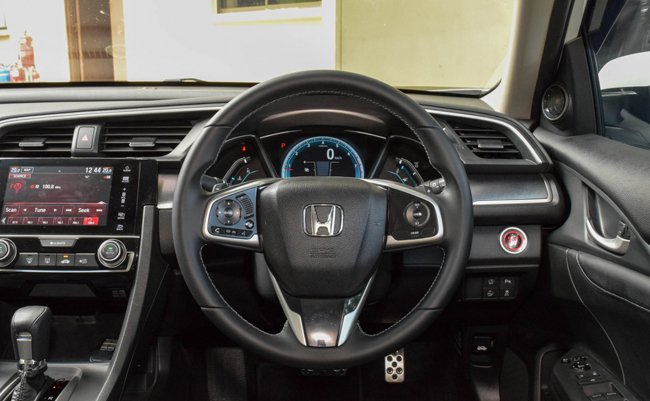 Honda Civic 2016 gây ấn tượng mạnh với động cơ mới