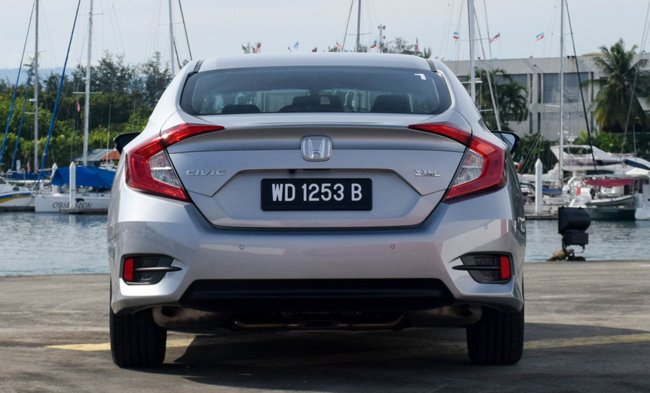 Honda Civic 2016 gây ấn tượng mạnh với động cơ mới