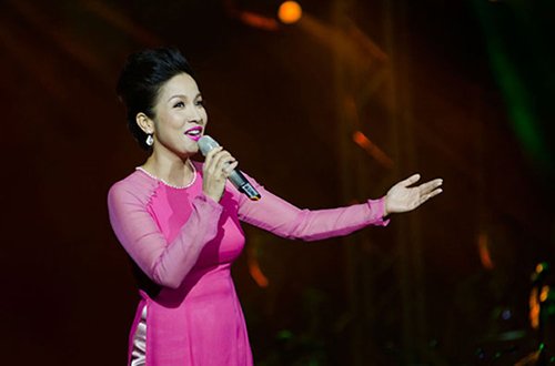 MC Phan Anh và ca sĩ Mỹ Linh dù bị "dìm" nhưng vẫn không "chìm"