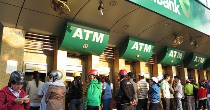 Thẻ ATM “chết” vẫn sinh phí